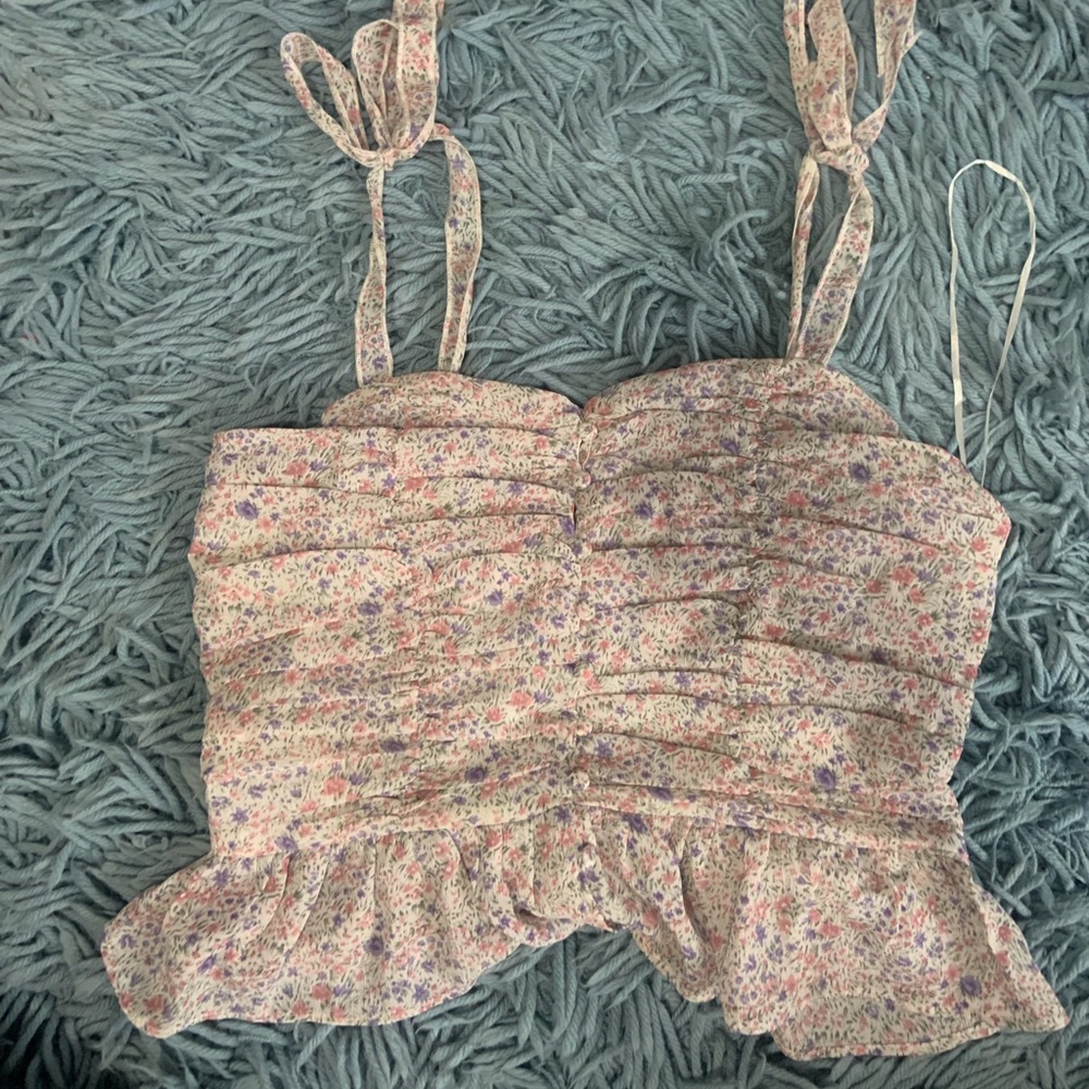 Brand is “edit by nine”
Size medium, stretchy fabric
Floral blouse, tie straps